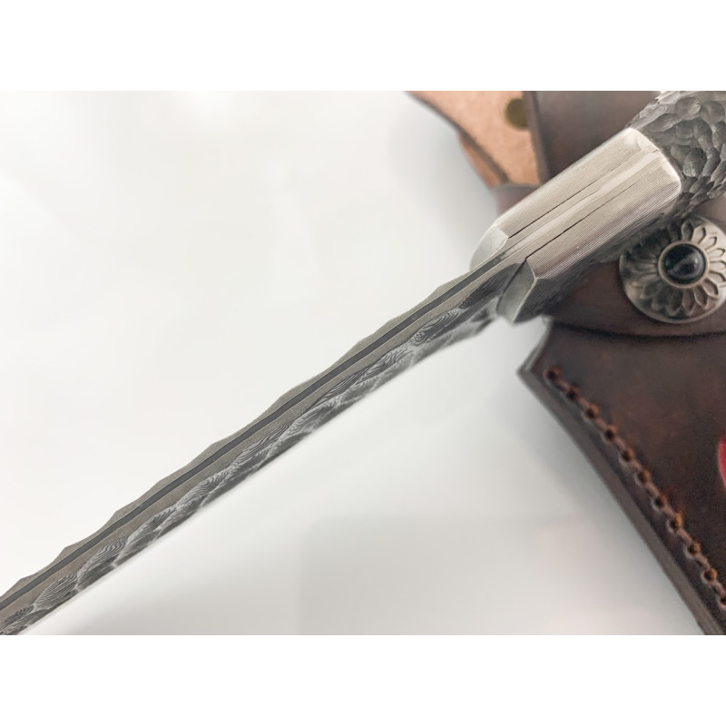 Ръчно направен ловен нож от Японска дамаска стомана с кожен калъф