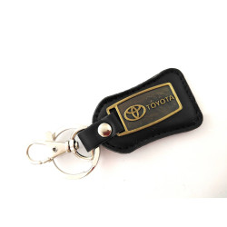 Ключодържател кожен с метална пластина винтидж модел Toyota Ключодържател кожен с метална пластина винтидж модел Toyota