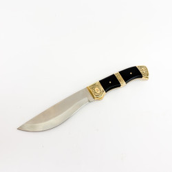 Ръчно изработен ловен нож с месингови гардове и дърво