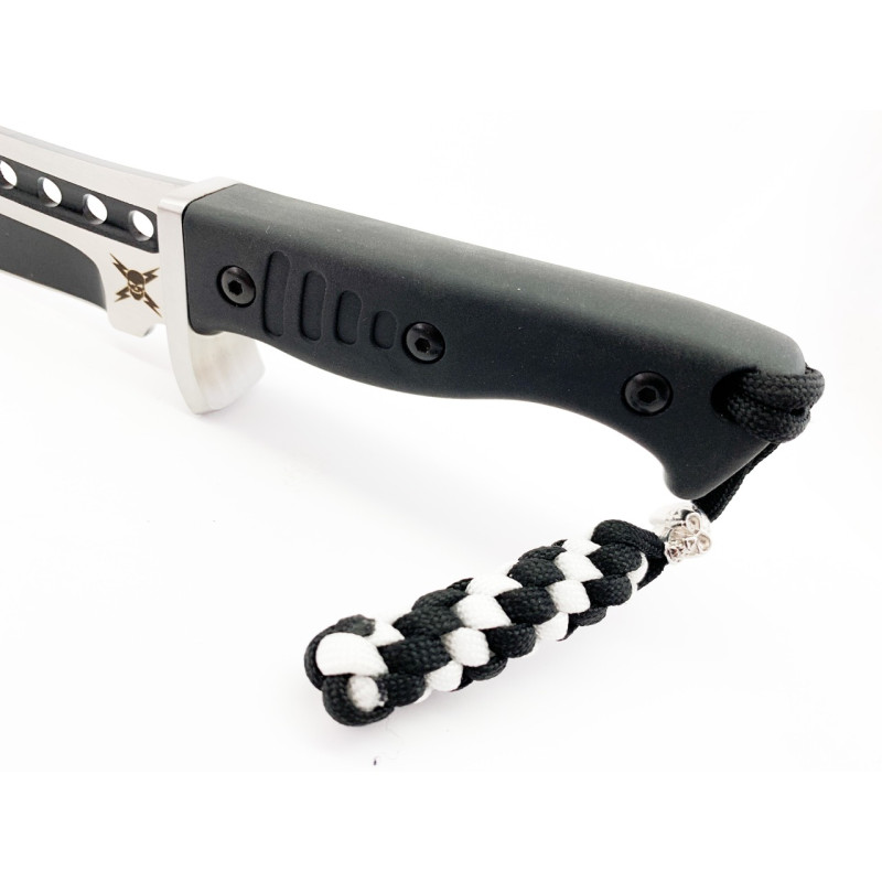 Висококачествен ловен нож от "Ножове Онлайн" с уникална дръжка.