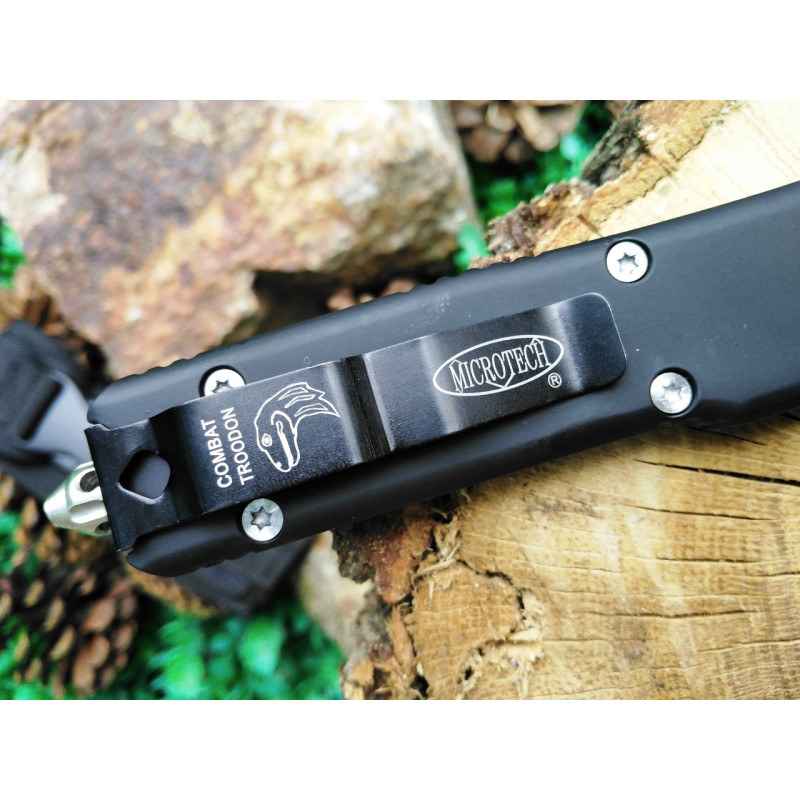Microtech Black OTF- сгъваем автоматичен нож с черно гладко острие
