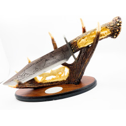 Колекционерски нож с атрактивен и впечатляващ дизайн гравирани Вълци