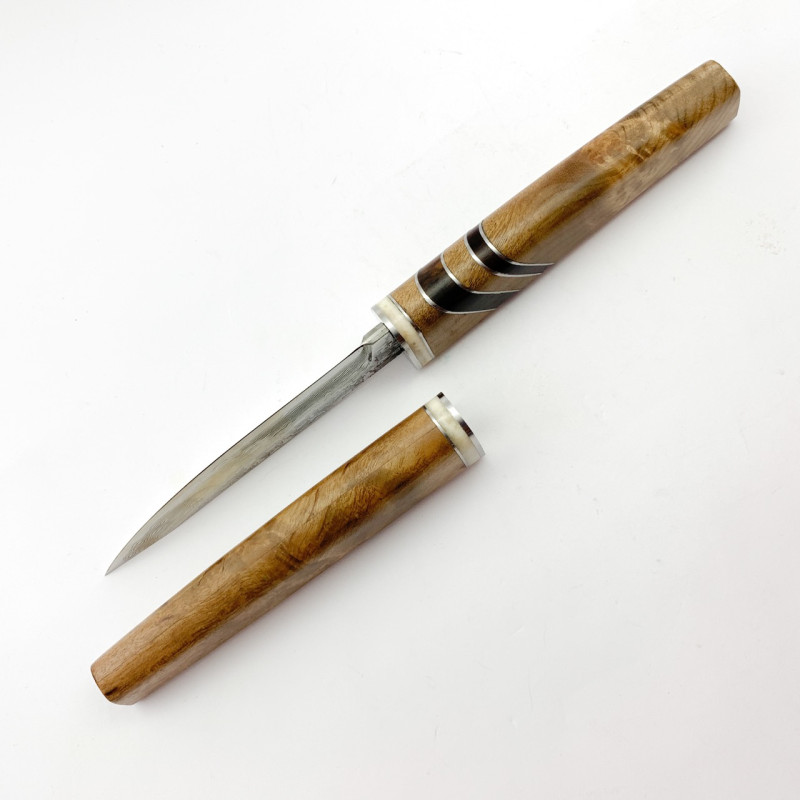Ръчно направен ловен нож от дамаска стомана махагонова дръжка с елементи от камилска кост