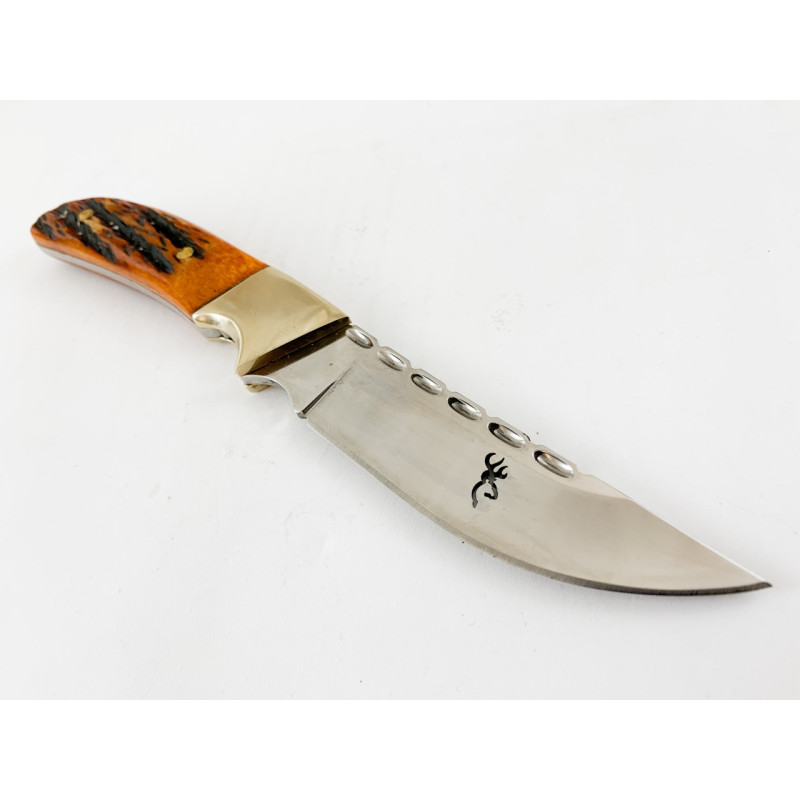 Ловен нож с дръжка от еленов рог и бронзов гард Browning