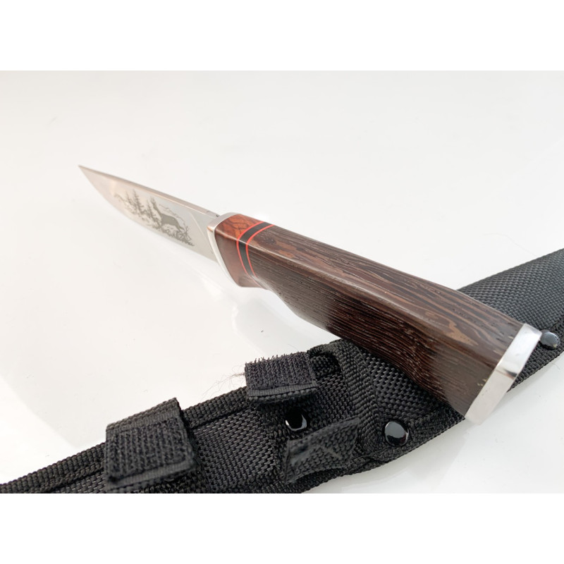 Руски ловен нож с гравиран елен на острието стомана 65х13