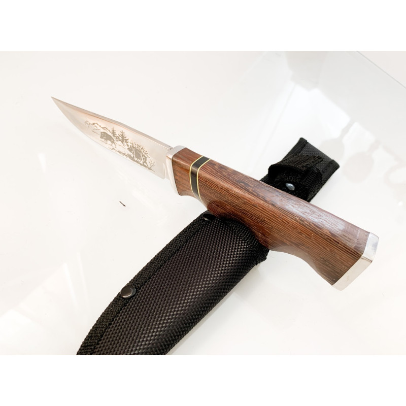 Руски ловен нож с гравирани Глигани на острието стомана 65х13