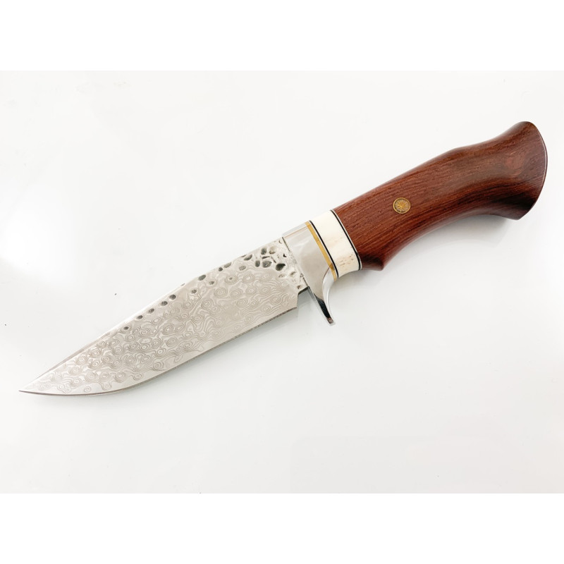 Ловен нож от дамаска стомана с дръжка от абаносово дърво и камилска кост