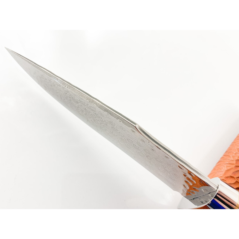 Ловен нож от японска дамаска стомана , дръжка от сандалово дърво