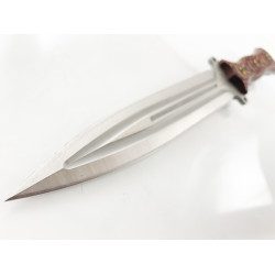 Ръчно направен ловен нож кама двуостра с кожена кания масивна и здрава Busse