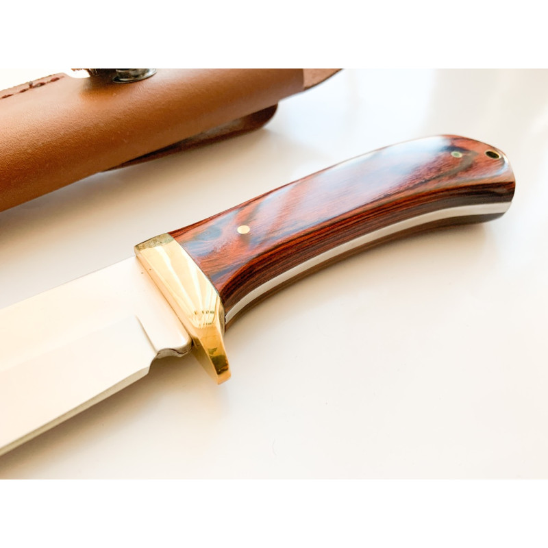 Голям масивен ловен нож ръчно направен с кожена кания фултанг D2 стомана