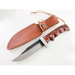 Ловен нож ръчно кован със шарка имитираща дамаската стомана фултанг много здрав