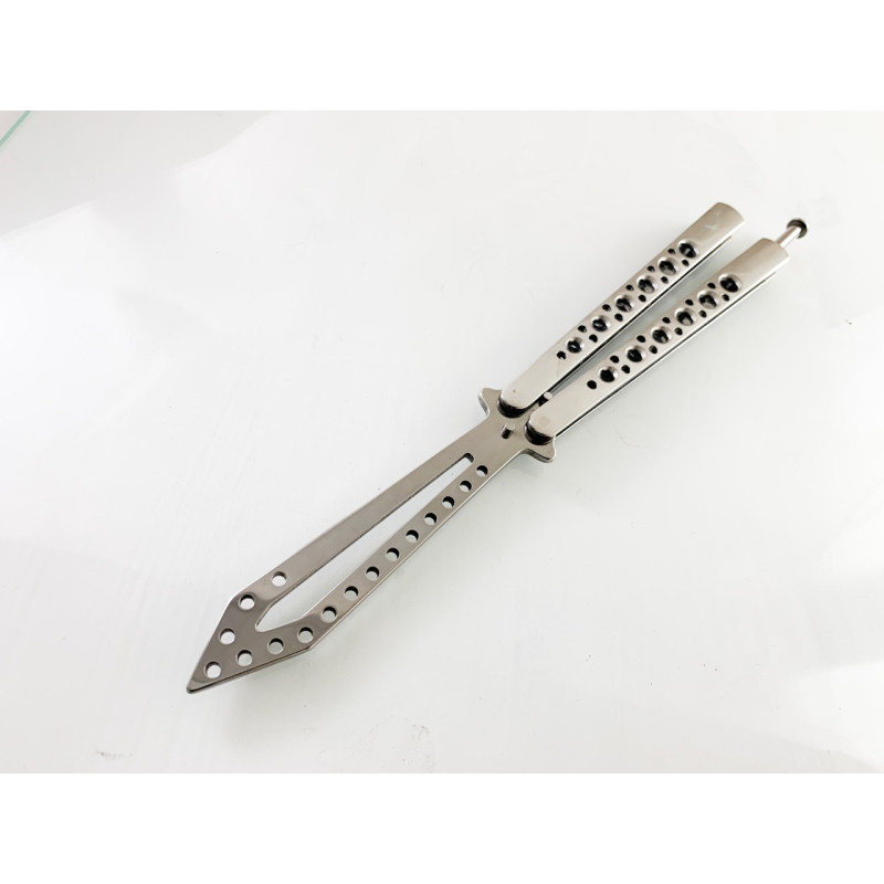 Масивен метален нож пеперуда подходящ  без болтове и пружинен механизъм футуристичен дизайн