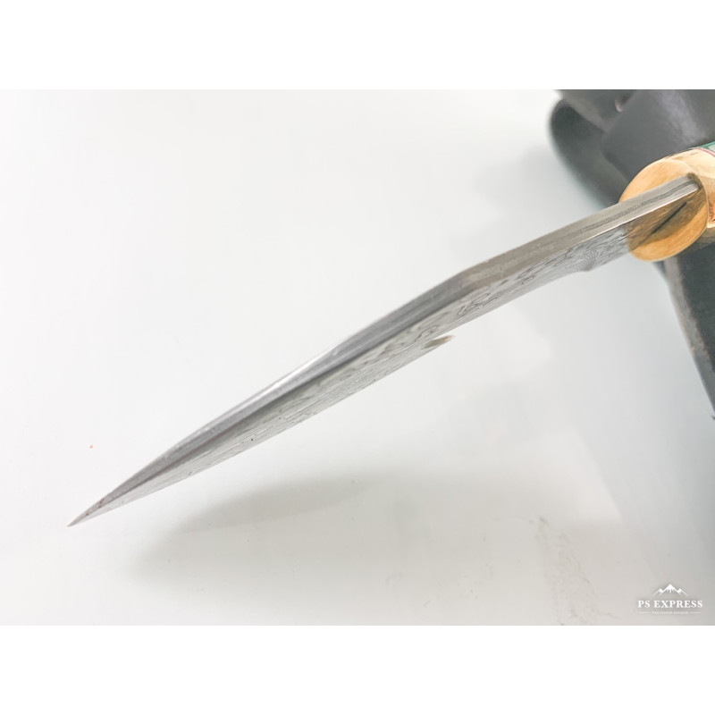 Ръчно направен ловен нож от дамаска стомана и еленов рог
