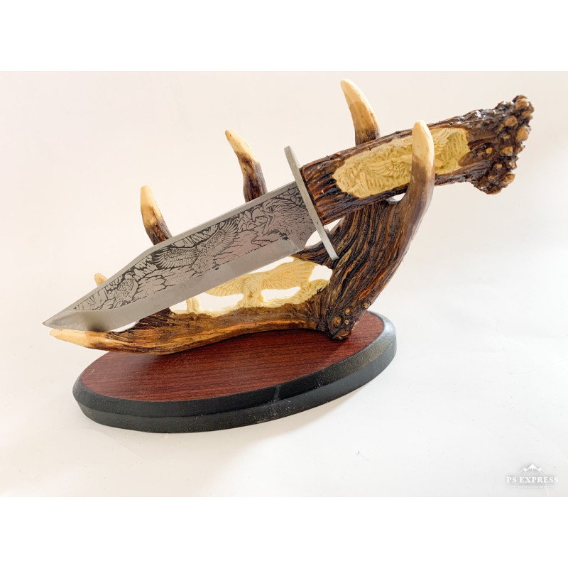 Сувенирен нож с поставка за украса или подарък с гравиран орел