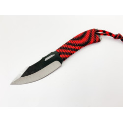 Ловен нож с дръжка от паракорд и частично тефлоново покритие на острието