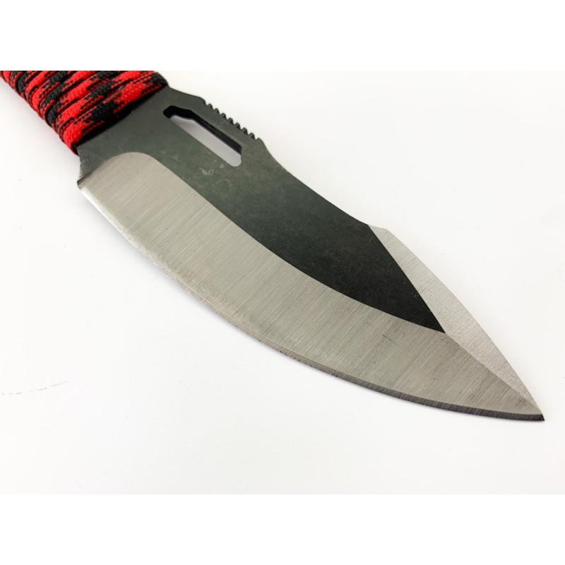 Ловен нож с дръжка от паракорд и частично тефлоново покритие на острието