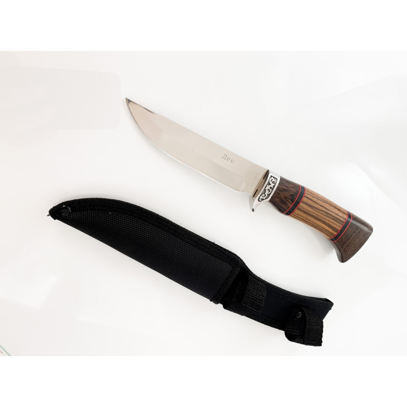 Руски гравиран ловен нож с дървена дръжка - ЛЕВ/ЛЪВ