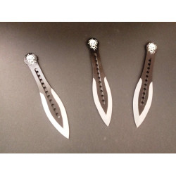 Масивни тежки ками с черно покритие и черепи Zombie