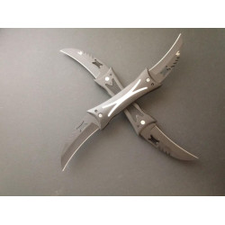 Карамбит с футуристичен дизайн от две части