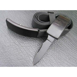 Колан със скрит нож в него Колан със скрит нож в него
