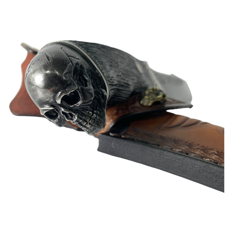 Ловен нож от дамаска стомана с бронзова глава на череп и дръжка африканско дърво