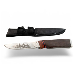 Руски ловен нож с гравиран елен на острието стомана 65х13