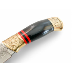 Ловен нож ръчно направен от дамаска японска стомана,с месингови гардове