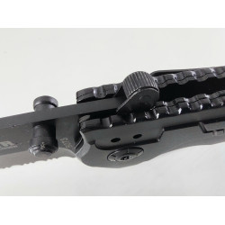 Сгъваем автоматичен масивен джобен нож една втора серетирано острие - Boker B073