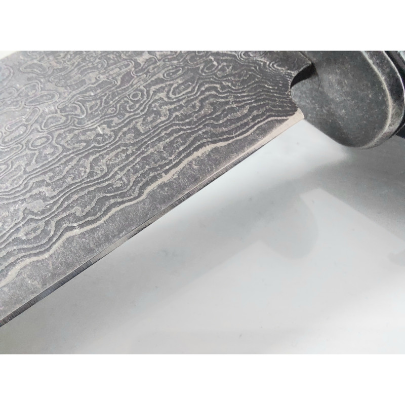 Ловен тактически нож ръчно направен от дамаска японска стомана махагонова дръжка