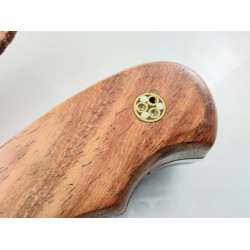 Ловен нож класически модел ръчно направен от дамаска японска стомана фултанг