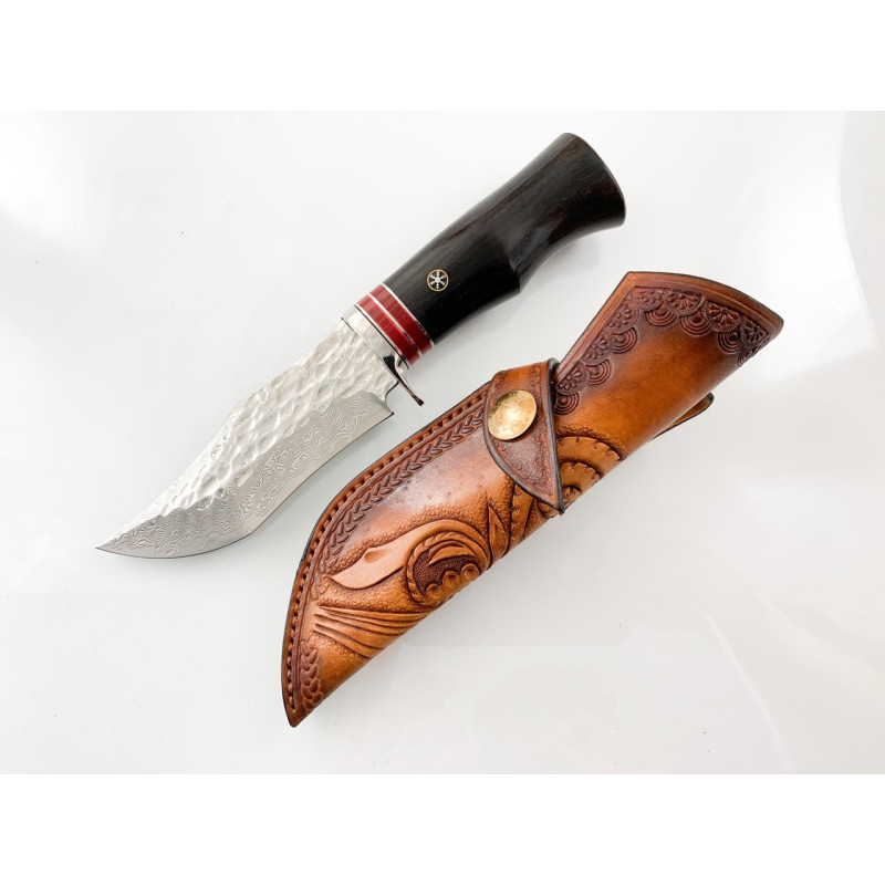 Ловен нож ръчно направен от дамаска японска стомана,подходящ за дране