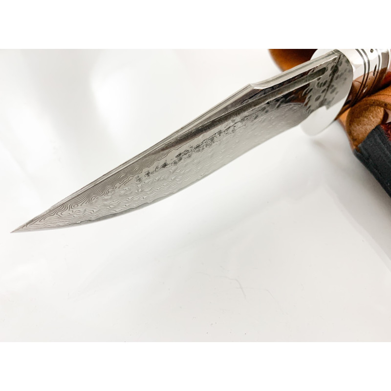 Класически ловен нож от японска дамаска стомана , Абаносово дърво