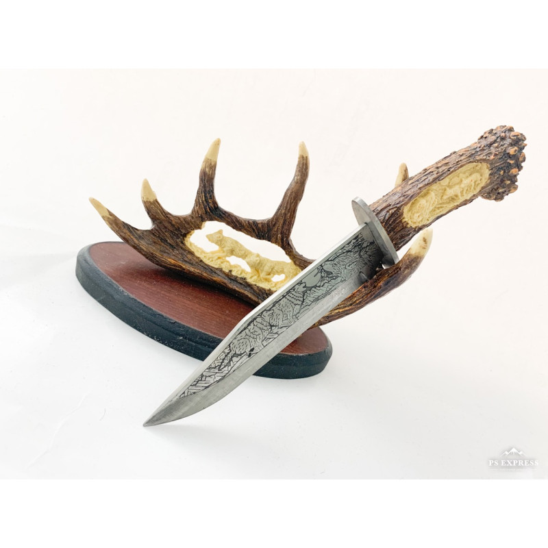 Колекционерски сувенирен нож с атрактивен и впечатляващ дизайн гравирани Вълци