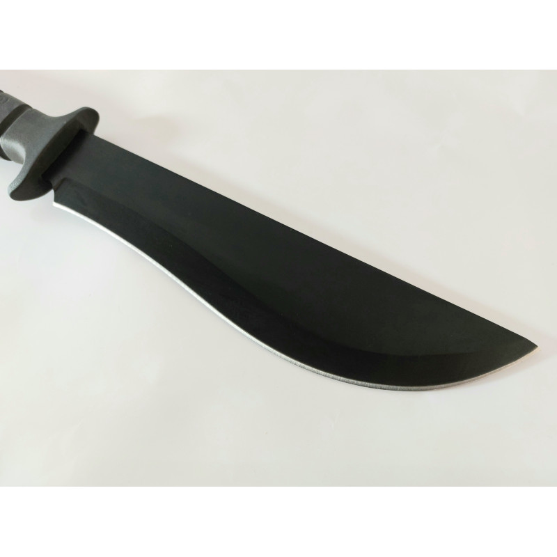 Масивен ловен нож ,мачете с черно тефлоново покритие и дръжка  изработена от полипропилен