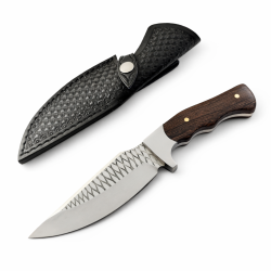 Ловен нож „Mountain Hunter“ – масивно острие и дръжка от махагон