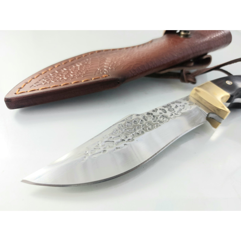 Ръчно направен кован ловен нож фултанг чирени от махагон,месингов гард , D2 стомана и кожен калъф