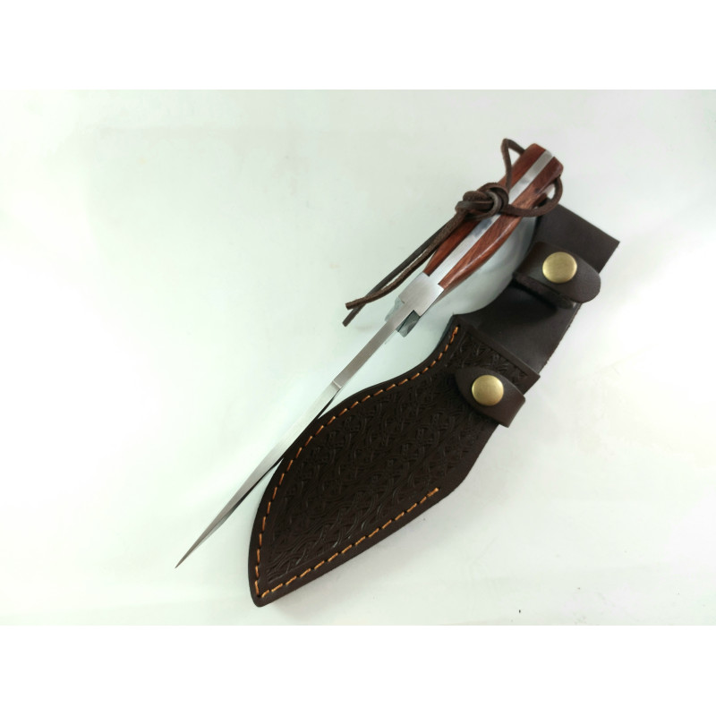 Ловен нож тип кукри с кожена кания ръчно изработен фултанг