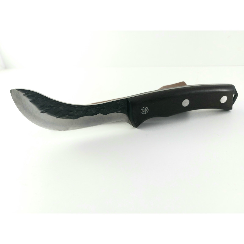 Ловен нож ръчно кован  с дръжка от махагон извито острие