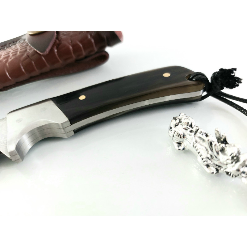 Ловен нож Tactical Battle ръчна изработка с кожена кания дамаска стомана
