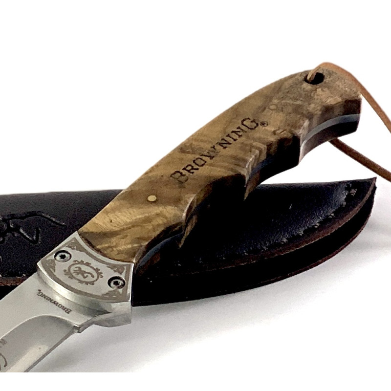 Красив добре балансиран с изчистени линии и красив дизайн ловен нож - Browning