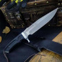 Детайл на острието и канията с надпис RAMBO – First Blood Ловен нож Rambo First Blood с черна дръжка и остър връх