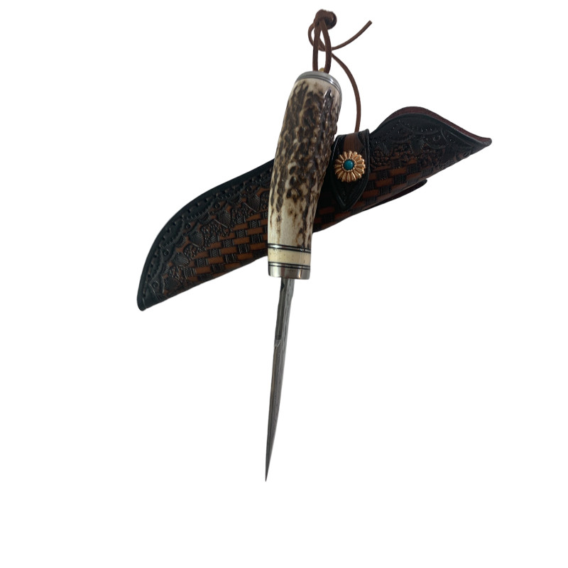 Ръчно направен ловен нож от японска дамаска стомана,дръжка от елонов рог
