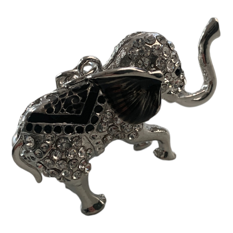Символ на късмет и елегантност: Метален ключодържател с кристали и слонче в дамски стил