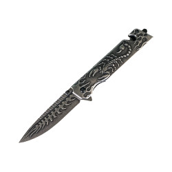 Метален сгъваем полуавтоматичен джобен нож с острие Clip Point и гравирано изображение на скорпион