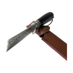 Елегантен ловен нож с острие от дамаска стомана и кожен калъф