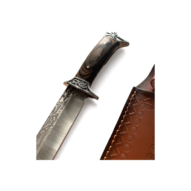 Традиционен ловен нож Варвар с ръчно изковано острие