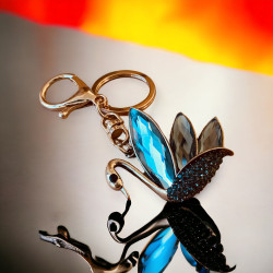 Ключодържател с лебед и кристални украшения - Танцуващият Лебед