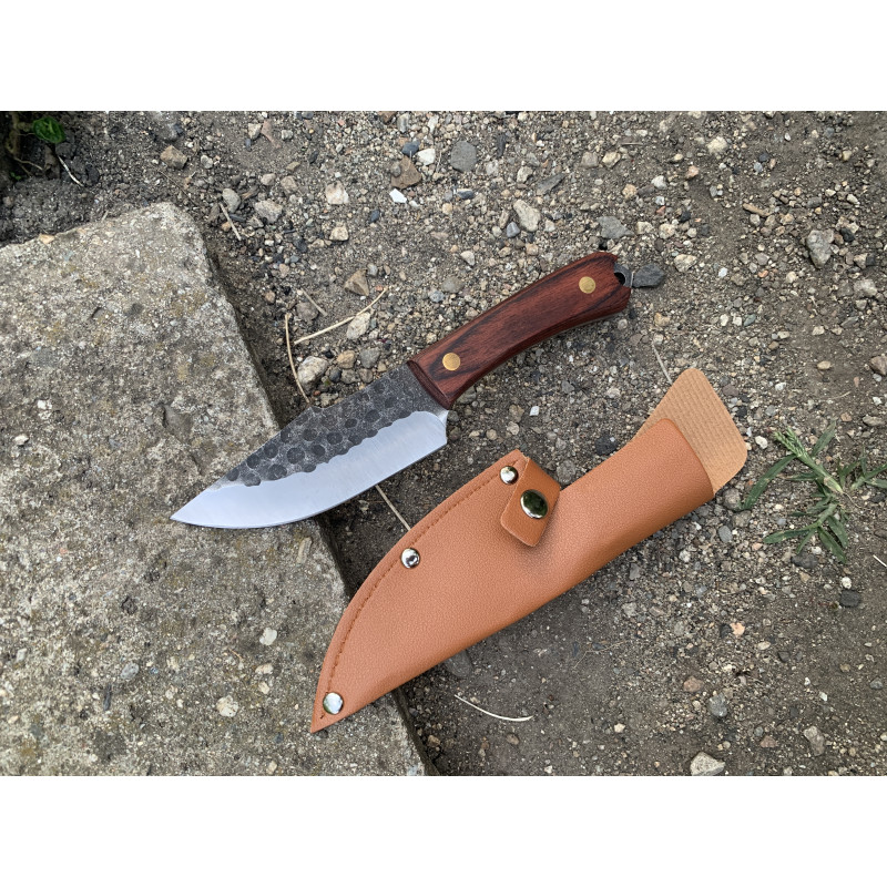 Ловен нож Knives FB1764G с фиксирано острие и дървена дръжка