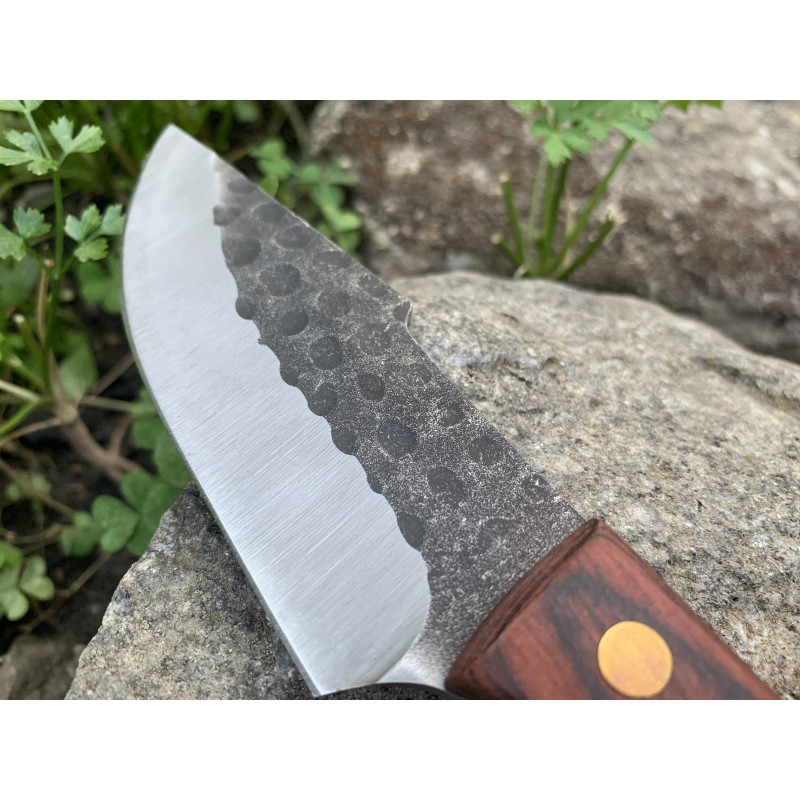 Ловен нож Knives FB1764G с фиксирано острие и дървена дръжка