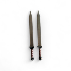 Компактен декоративен меч с калъф - 65 см